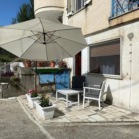 Molly House Apartman *